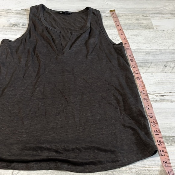 Vince Split Neck Linen Tank Size XS - Picture 9 of 9